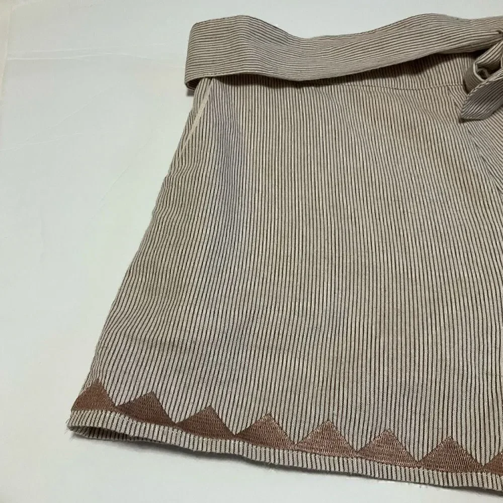 Moon River Pleat Blanket Stitch Short Paper Bag Shorts. Brown Pinstripes, Medium